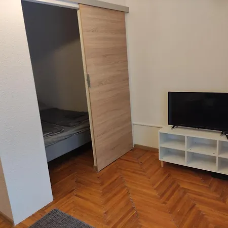 Bristol 2 Apartment Baja